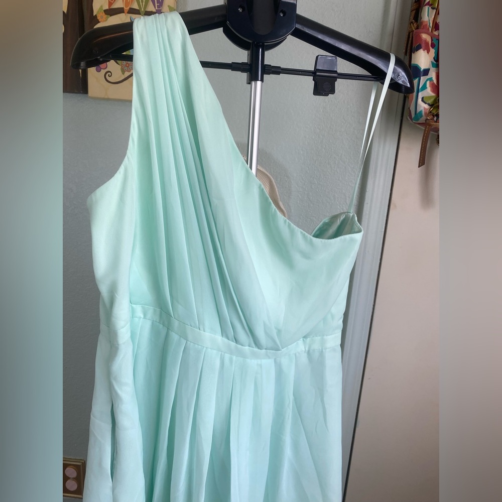 Dove & Dahlia by Weddington Way Size 18 Chiffon Bridesmaid dress,in a mint green - Picture 4 of 12